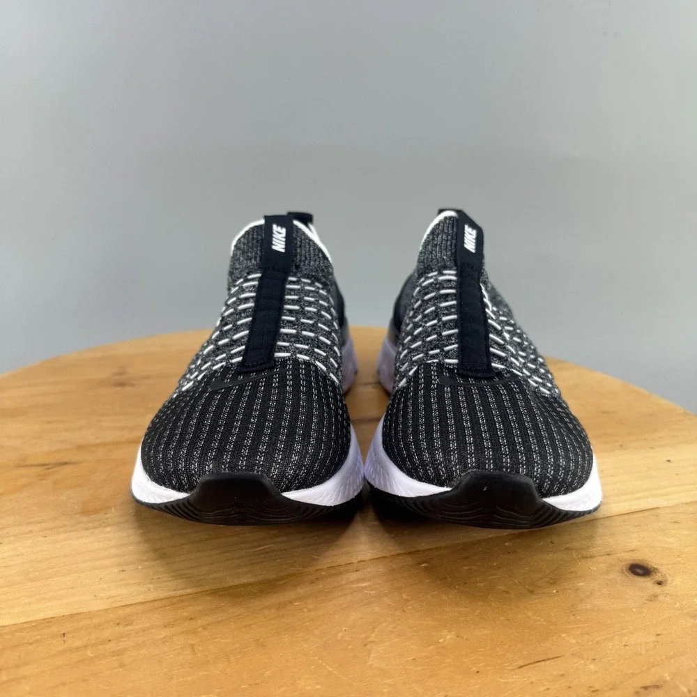 Nike React Phantom Run Flyknit 2 Oreo Womens Size 7.5 Running Shoes Black White